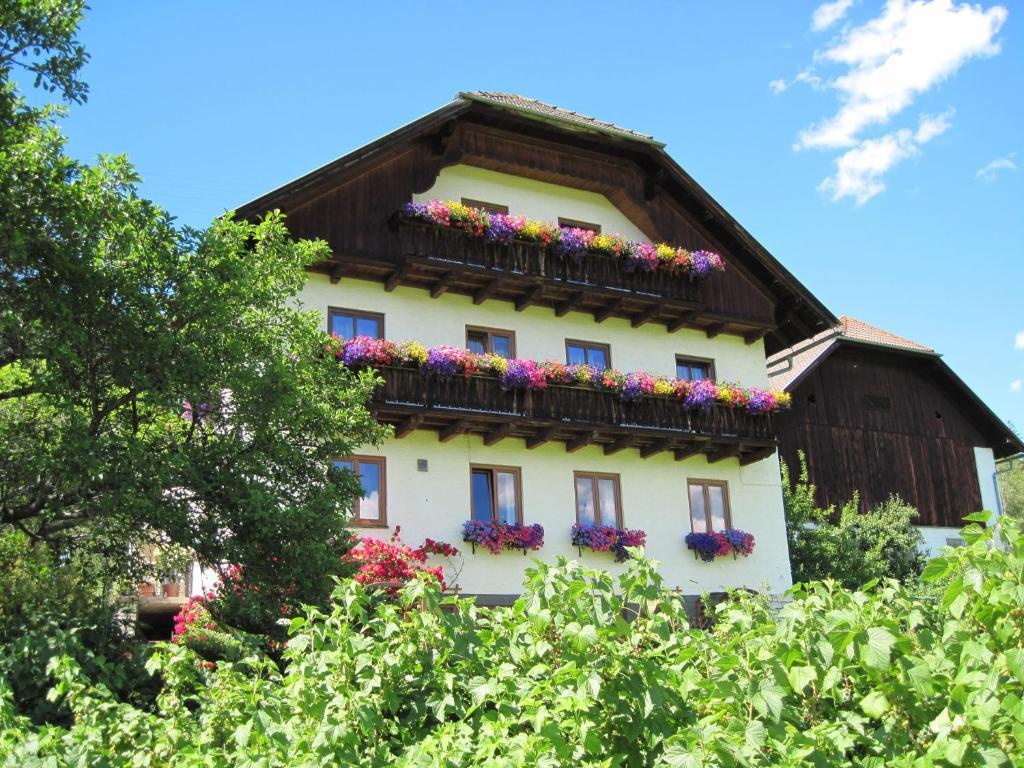 Haus Pfarrkirchner Apartment Mauterndorf  Exterior photo