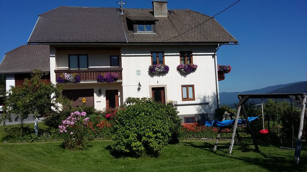 Haus Pfarrkirchner Apartment Mauterndorf  Exterior photo